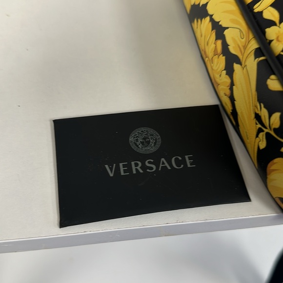 🔥🔥 Versace Baroque Fanny Pack - Picture 11 of 14